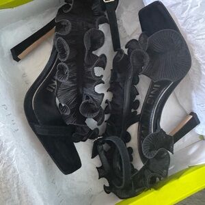 Gianni Bini Black Ruffle Heels